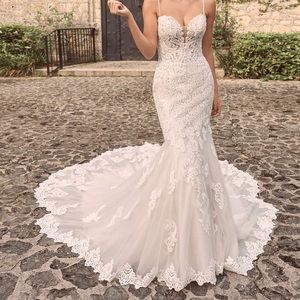 Maggie Sottero “Fiona” unaltered bridal size 6
